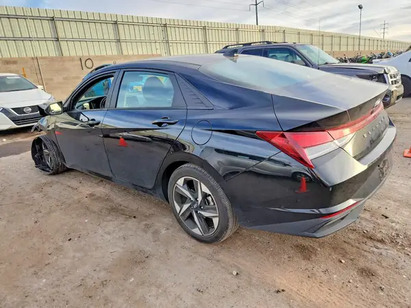 KMHLS4AG8PU576119 2023 HYUNDAI ELANTRA - Image 2