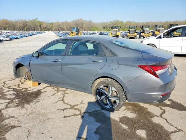 KMHLS4AG8PU580056 2023 HYUNDAI ELANTRA - Image 2