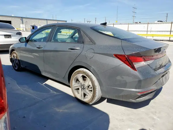 KMHLS4AG8PU605389 2023 HYUNDAI ELANTRA - Image 2