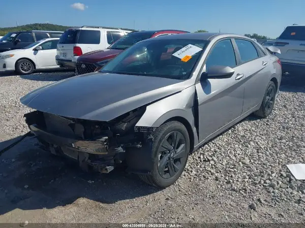 KMHLS4AG9NU311268 2022 HYUNDAI ELANTRA - Image 2
