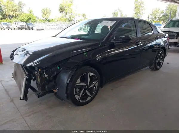 KMHLS4AG9PU417982 2023 HYUNDAI ELANTRA - Image 2