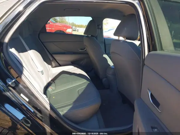 KMHLS4AG9PU436032 2023 HYUNDAI ELANTRA - Image 8