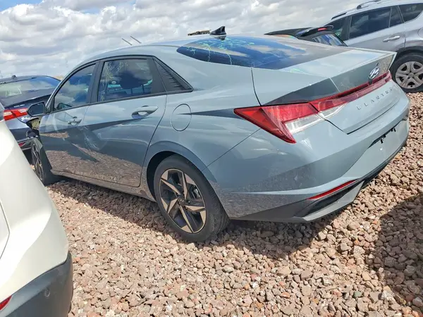 KMHLS4AG9PU447466 2023 HYUNDAI ELANTRA - Image 2