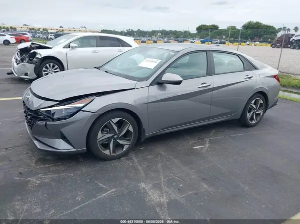 KMHLS4AG9PU452537 2023 HYUNDAI ELANTRA - Image 2