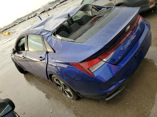 KMHLS4AG9PU526409 2023 HYUNDAI ELANTRA - Image 2