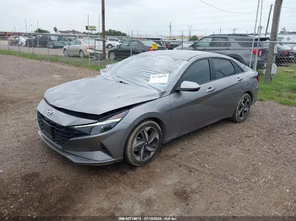 KMHLS4AG9PU526457 2023 HYUNDAI ELANTRA - Image 2