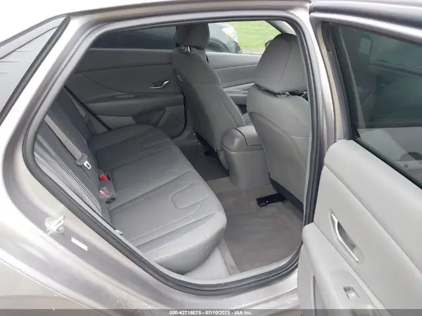 KMHLS4AG9PU526457 2023 HYUNDAI ELANTRA - Image 8