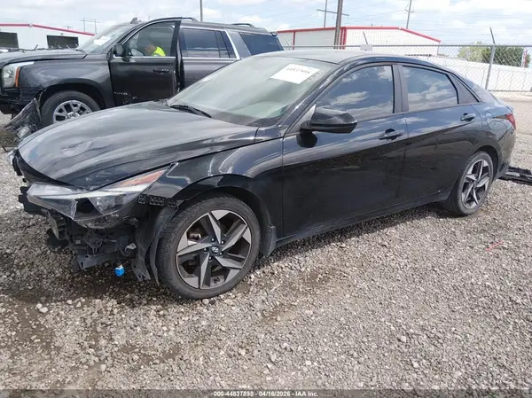 KMHLS4AG9PU567865 2023 HYUNDAI ELANTRA - Image 2