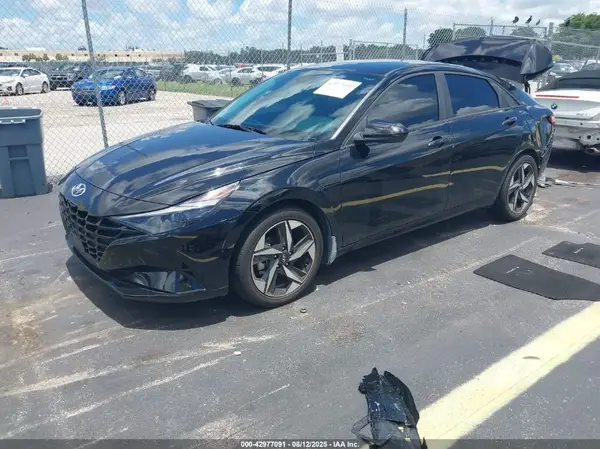 KMHLS4AG9PU575500 2023 HYUNDAI ELANTRA - Image 2