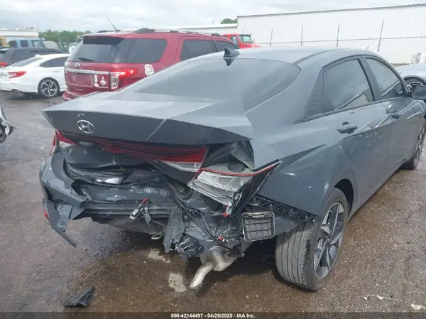 2023 HYUNDAI ELANTRA auction photo 6