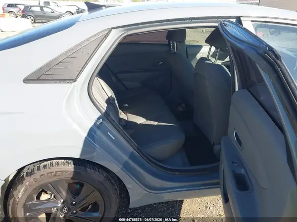 KMHLS4AGXNU216928 2022 HYUNDAI ELANTRA - Image 8
