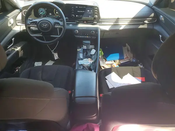 KMHLS4AGXNU245040 2022 HYUNDAI ELANTRA - Image 8