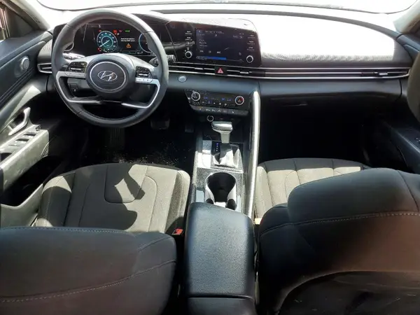 KMHLS4AGXNU252165 2022 HYUNDAI ELANTRA - Image 8