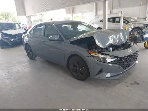 KMHLS4AGXNU257771 2022 HYUNDAI ELANTRA - Image 1