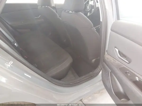 KMHLS4AGXNU257771 2022 HYUNDAI ELANTRA - Image 8