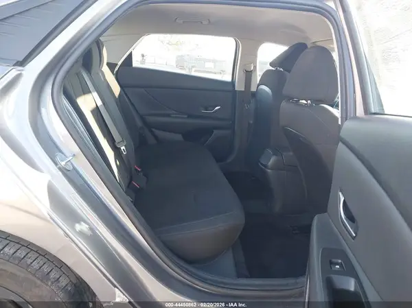 KMHLS4AGXNU335143 2022 HYUNDAI ELANTRA - Image 8