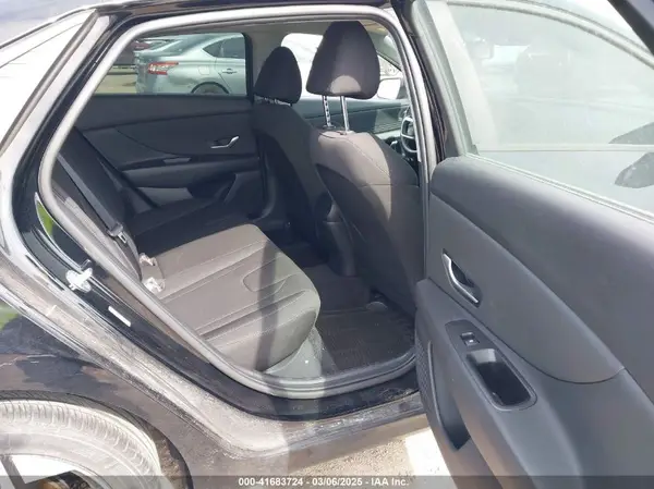 KMHLS4AGXPU398410 2023 HYUNDAI ELANTRA - Image 8