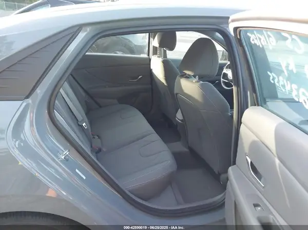 KMHLS4AGXPU448271 2023 HYUNDAI ELANTRA - Image 8