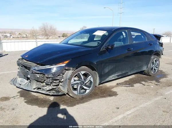KMHLS4AGXPU469637 2023 HYUNDAI ELANTRA - Image 2