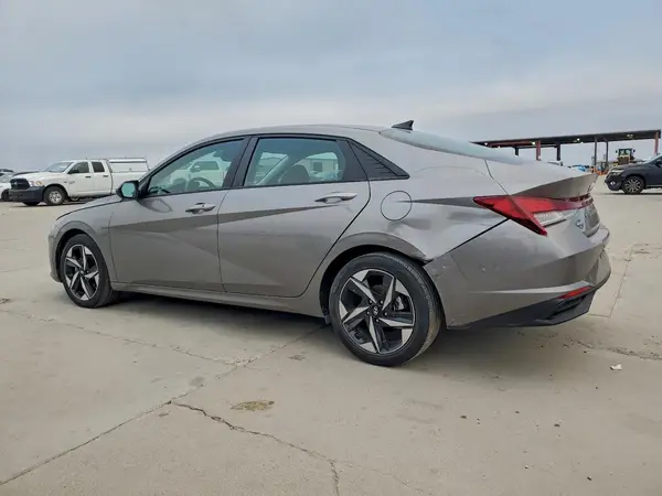 KMHLS4AGXPU502958 2023 HYUNDAI ELANTRA - Image 2