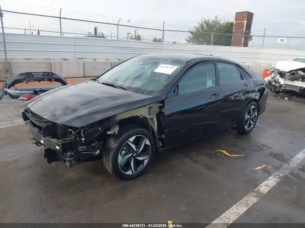 KMHLS4AGXPU521655 2023 HYUNDAI ELANTRA - Image 2