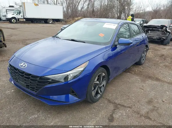KMHLS4AGXPU555353 2023 HYUNDAI ELANTRA - Image 2