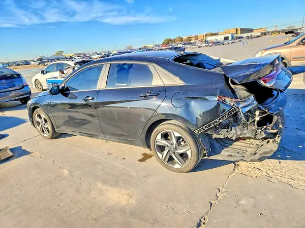 KMHLS4AGXPU569589 2023 HYUNDAI ELANTRA - Image 2