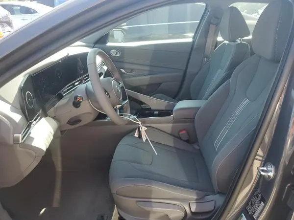 KMHLS4AGXPU617303 2023 HYUNDAI ELANTRA - Image 8
