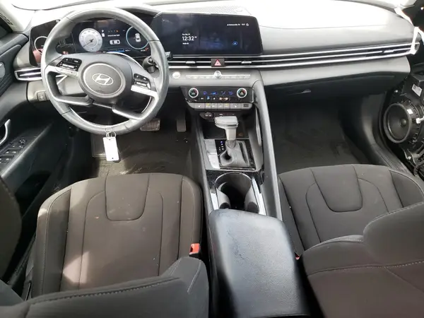 KMHLS4DG0RU641320 2024 HYUNDAI ELANTRA - Image 8
