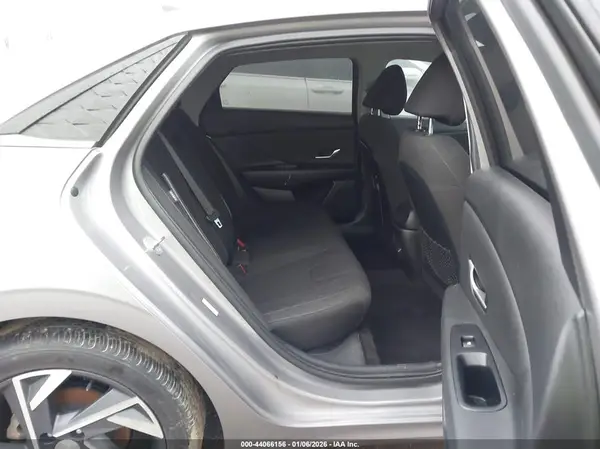 KMHLS4DG0RU643486 2024 HYUNDAI ELANTRA - Image 8
