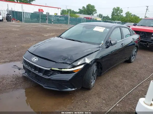 KMHLS4DG0RU643875 2024 HYUNDAI ELANTRA - Image 2