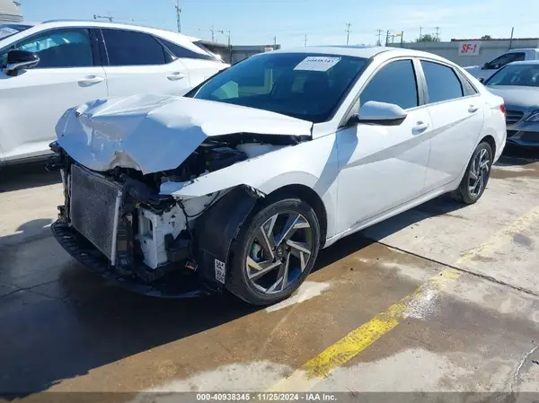 KMHLS4DG0RU660241 2024 HYUNDAI ELANTRA - Image 2