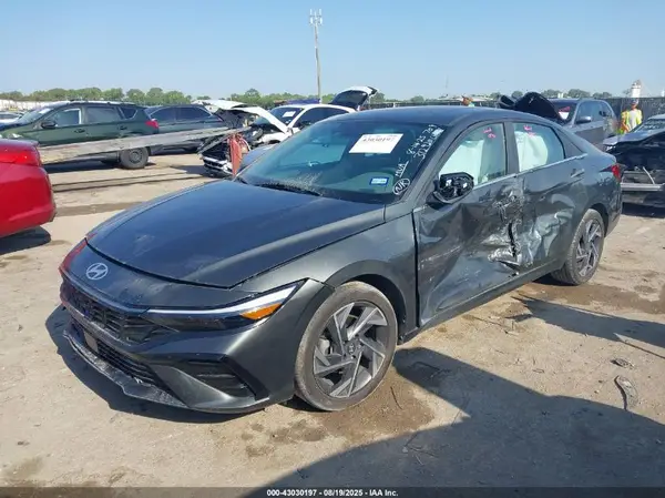 KMHLS4DG0RU731101 2024 HYUNDAI ELANTRA - Image 2