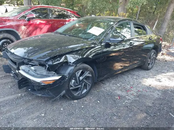 KMHLS4DG0RU780881 2024 HYUNDAI ELANTRA - Image 2