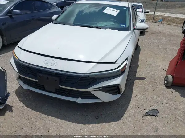 KMHLS4DG0RU788012 2024 HYUNDAI ELANTRA - Image 2
