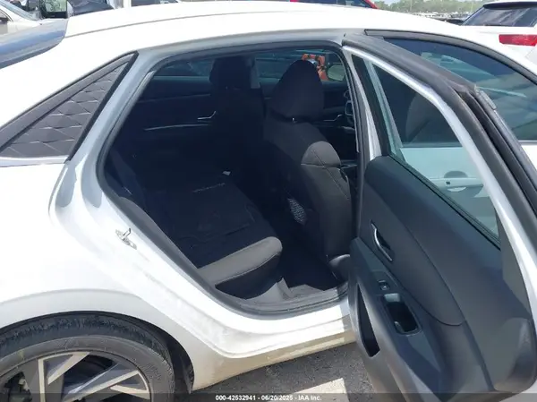 KMHLS4DG0RU788012 2024 HYUNDAI ELANTRA - Image 8
