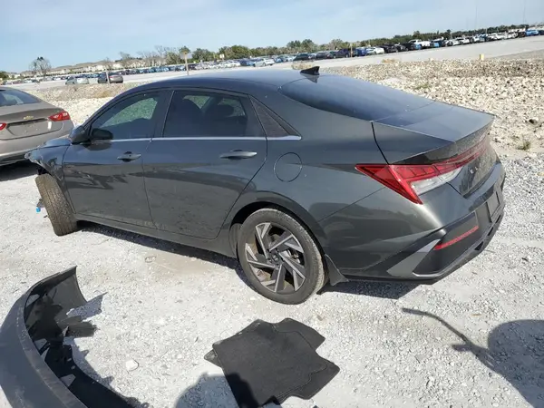 KMHLS4DG0RU808193 2024 HYUNDAI ELANTRA - Image 2