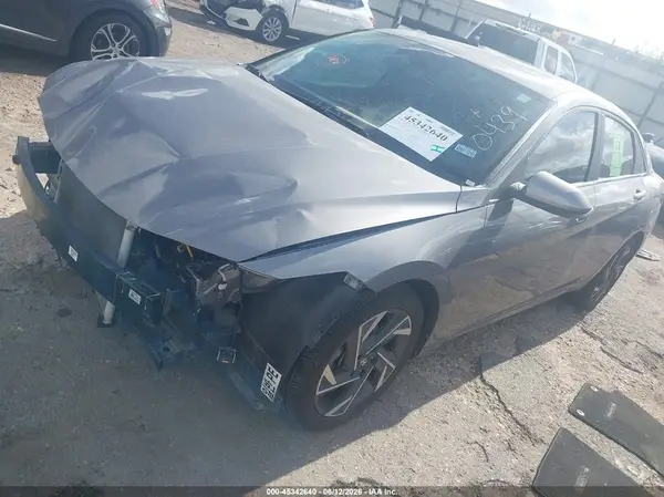 KMHLS4DG0RU820439 2024 HYUNDAI ELANTRA - Image 2
