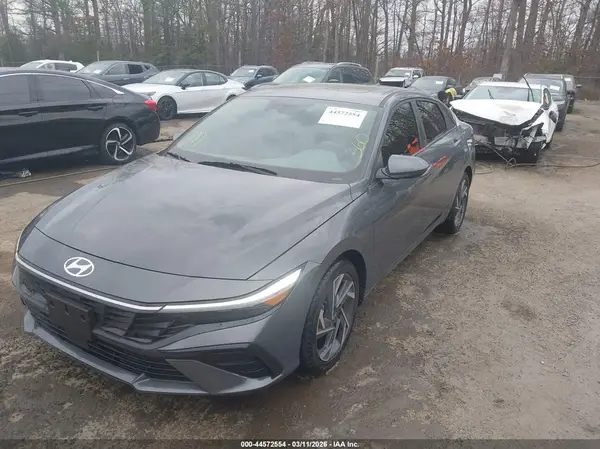 KMHLS4DG0RU829156 2024 HYUNDAI ELANTRA - Image 2
