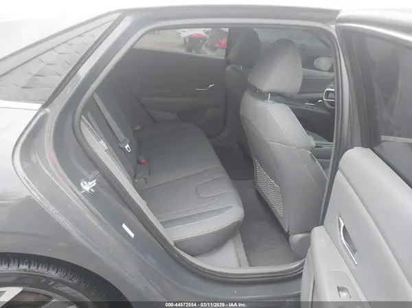 KMHLS4DG0RU829156 2024 HYUNDAI ELANTRA - Image 8