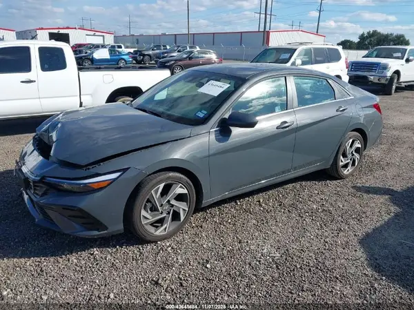 KMHLS4DG0SU028975 2025 HYUNDAI ELANTRA - Image 2