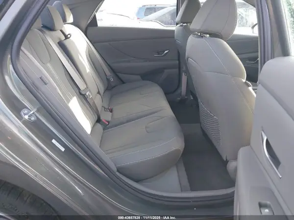 KMHLS4DG0SU043993 2025 HYUNDAI ELANTRA - Image 8