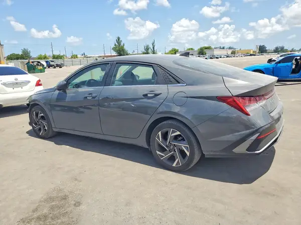KMHLS4DG0SU852720 2025 HYUNDAI ELANTRA - Image 2