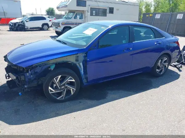 KMHLS4DG0SU873289 2025 HYUNDAI ELANTRA - Image 2