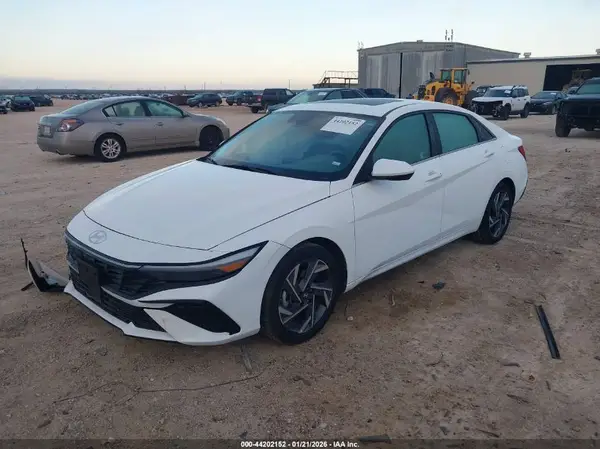 KMHLS4DG0SU879576 2025 HYUNDAI ELANTRA - Image 2