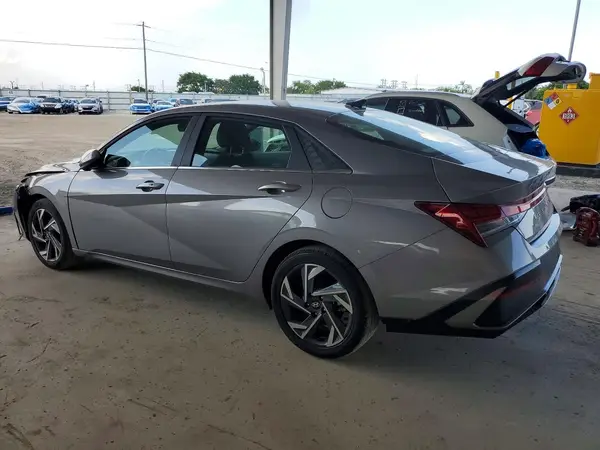 KMHLS4DG0SU884731 2025 HYUNDAI ELANTRA - Image 2