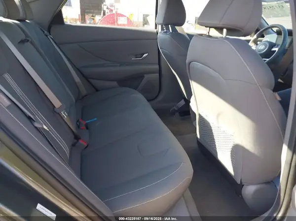 KMHLS4DG0SU906579 2025 HYUNDAI ELANTRA - Image 8
