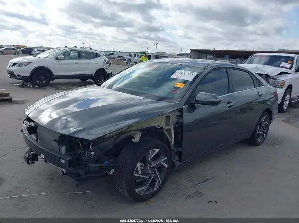 KMHLS4DG0SU978219 2025 HYUNDAI ELANTRA - Image 2