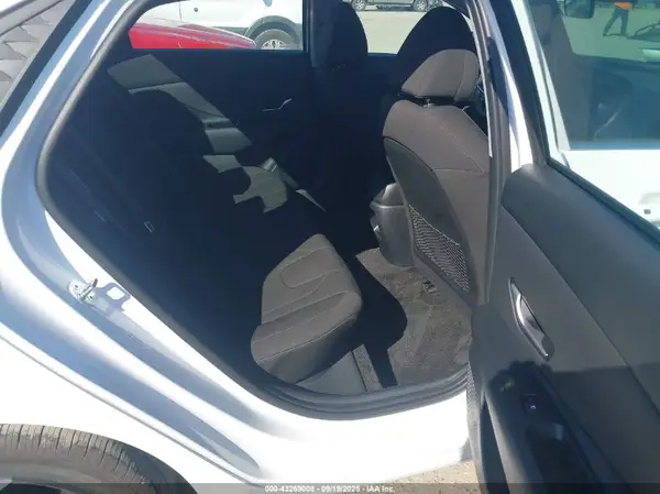 KMHLS4DG0SU987986 2025 HYUNDAI ELANTRA - Image 8