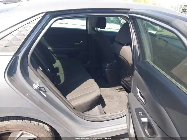 KMHLS4DG1RU642945 2024 HYUNDAI ELANTRA - Image 8
